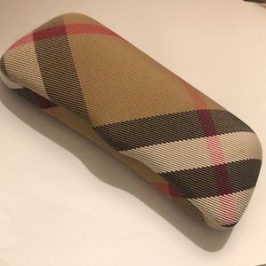 Burberry Hard Glasses/ sunglasses Case Nova Check Plaid